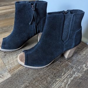 Toms Majorca Peep Toe Black Suede Sandas